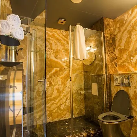 Luxury Penthouse Three Level Szófia